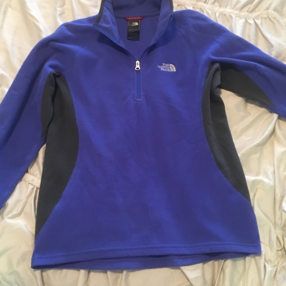 ❄️North Face blue and charcoal sweater ❄️